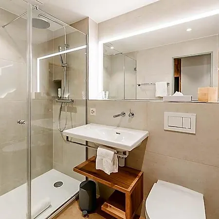 Отель Edelweiss Superior 3*